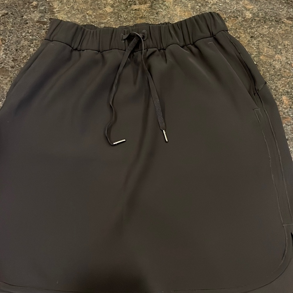 Lululemon On the Fly Skirt 8